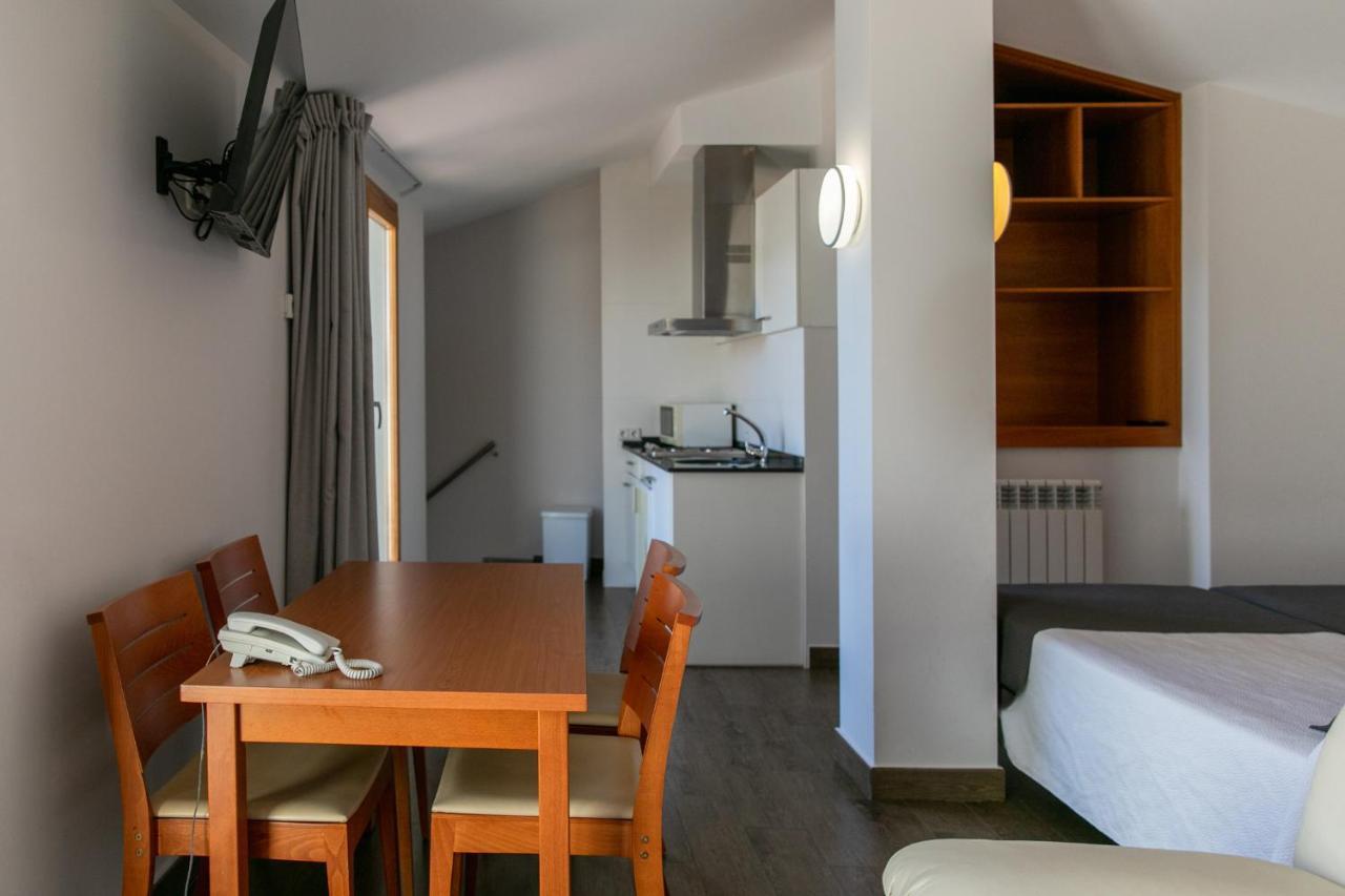 Aparthotel Cal Marcal Puig-reig Exteriör bild