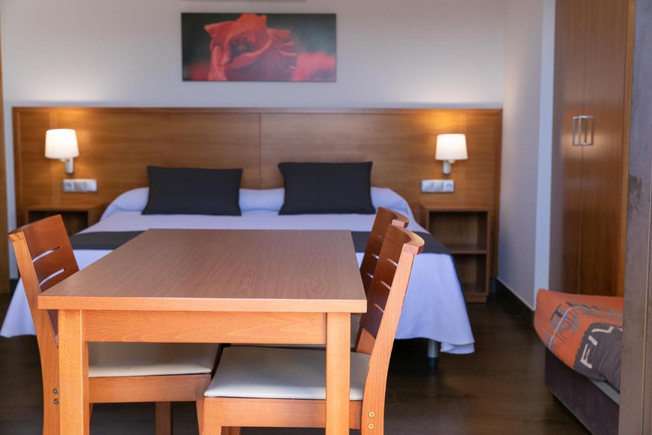 Aparthotel Cal Marcal Puig-reig Exteriör bild
