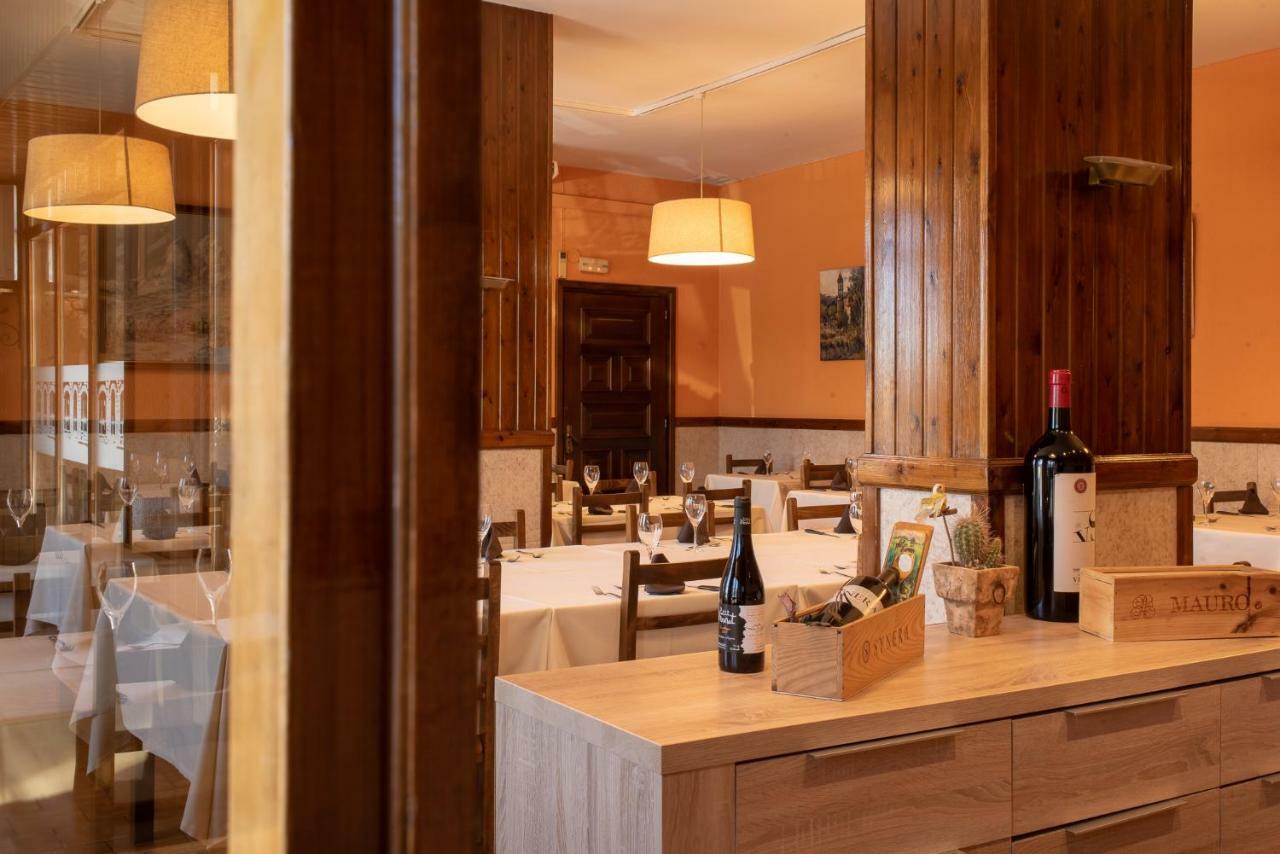 Aparthotel Cal Marcal Puig-reig Exteriör bild